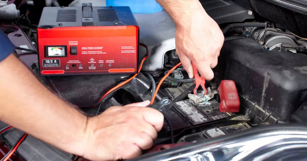 Niche Utama 2 How To Charge A Car Battery At Home  Haynes Publishing